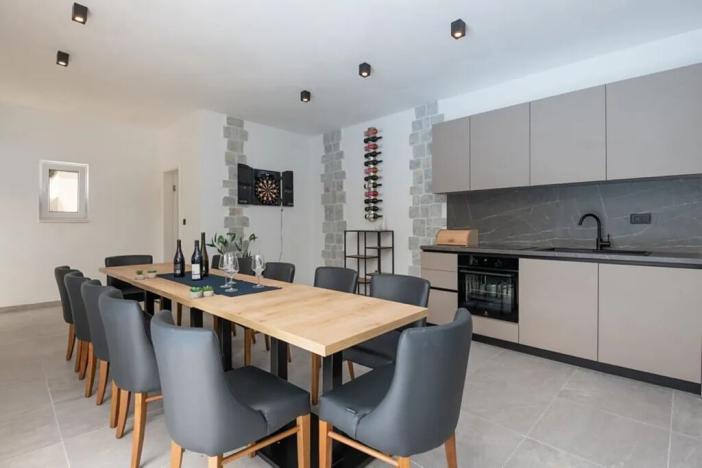 Prodej vily, Zagvozd, Chorvatsko, 295 m2