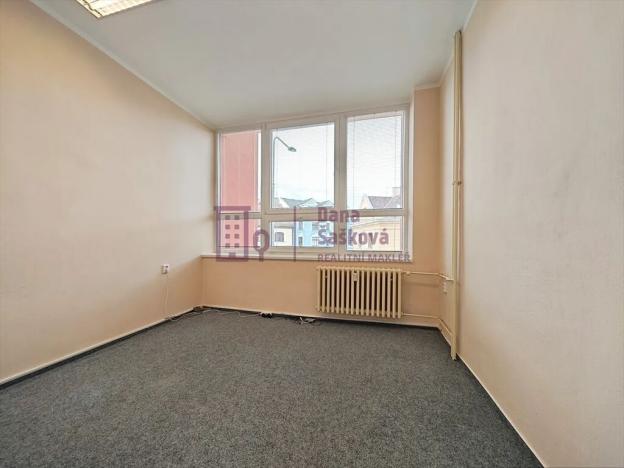 Pronájem kanceláře, Jindřichův Hradec, Pravdova, 12 m2