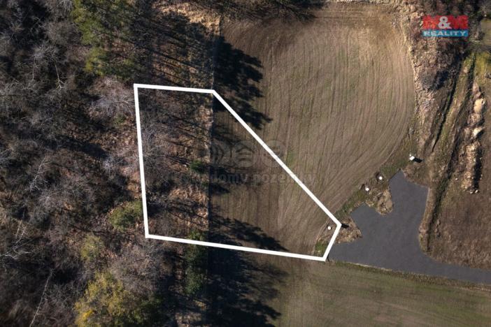 Prodej zahrady, Líšťany, 1187 m2