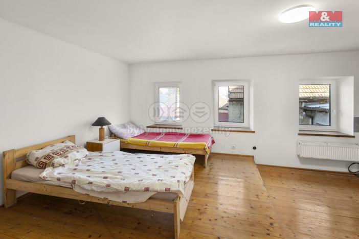 Prodej rodinného domu, Chroustovice, náměstí Josefa Haška, 185 m2