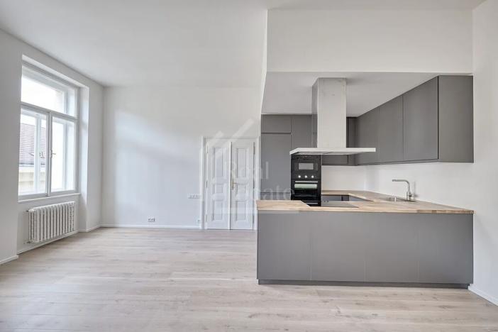 Pronájem bytu 3+kk, Praha - Nové Město, Lazarská, 70 m2