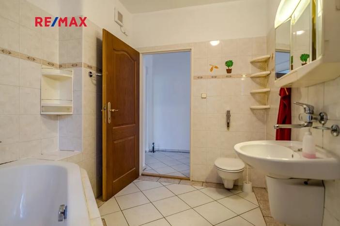 Prodej rodinného domu, Lužná, Školská, 151 m2