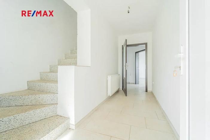 Prodej rodinného domu, Vinařice, 382 m2