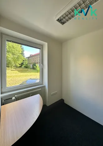 Pronájem obchodního prostoru, Ostrov, Hlavní třída, 36 m2