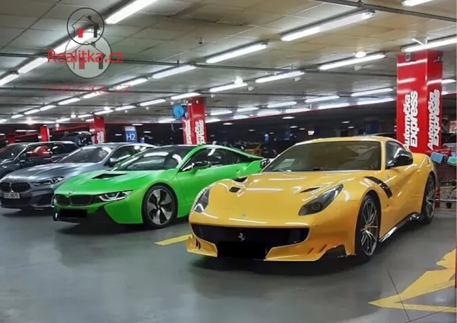 Pronájem obchodního prostoru, Hradec Králové, 300 m2