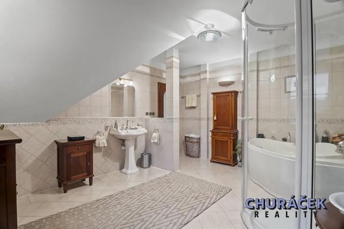 Prodej rodinného domu, Ohrobec, Oblouková, 446 m2