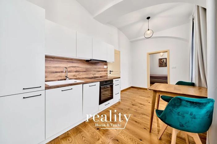 Pronájem bytu 2+kk, Znojmo, Dolní Česká, 40 m2