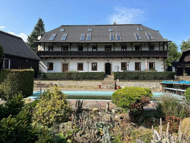 Prodej komerční nemovitosti, Povrly, Lysá, 635 m2