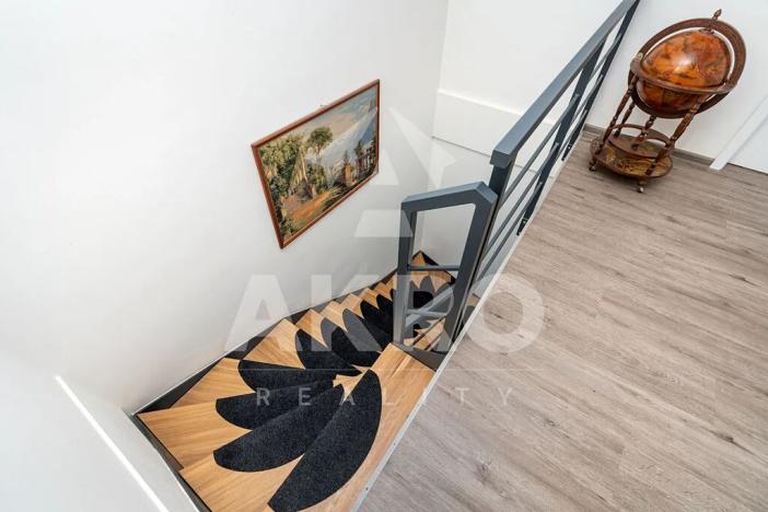 Prodej bytu 4+kk, Okrouhlo, 152 m2