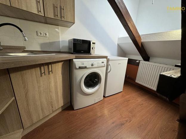 Pronájem bytu 1+kk, Moravské Budějovice, nám. Míru, 20 m2