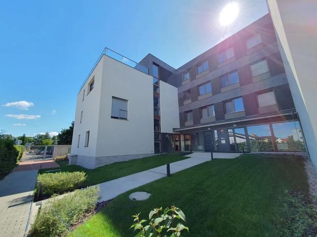 Prodej bytu 3+kk, Praha, Ústecká, 70 m2