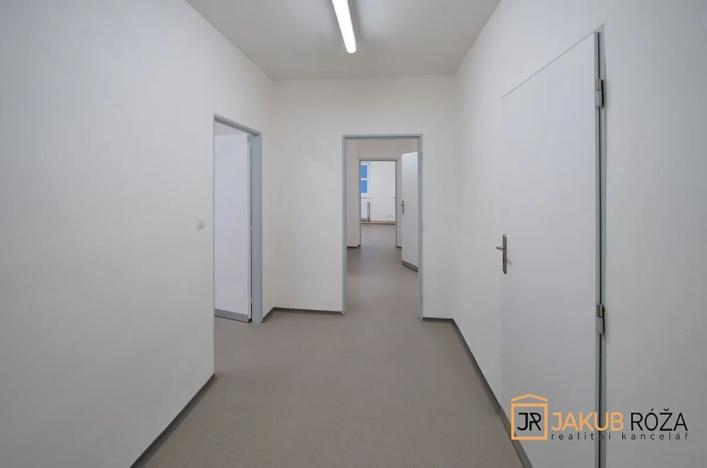 Pronájem kanceláře, Vrchlabí, Horská, 206 m2