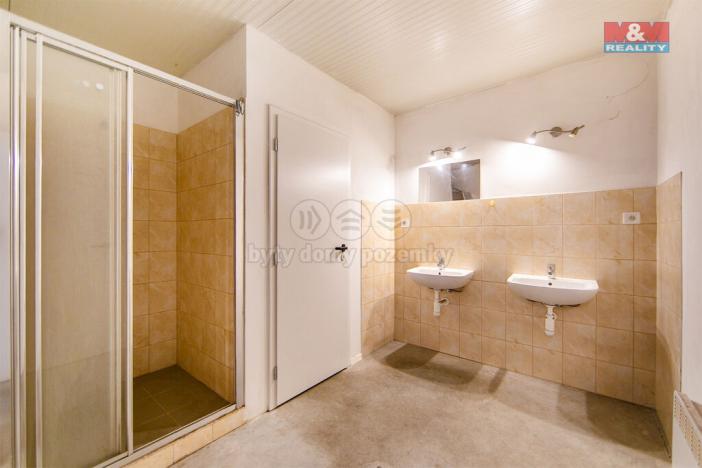 Pronájem skladu, Hořovice, Sklenářka, 2197 m2