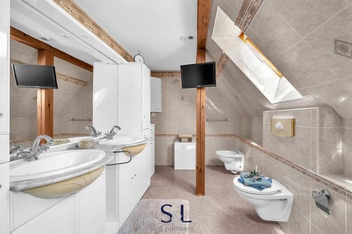 Prodej rodinného domu, Nový Bor, 219 m2