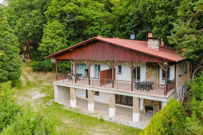 Prodej chaty, Bítov, 300 m2