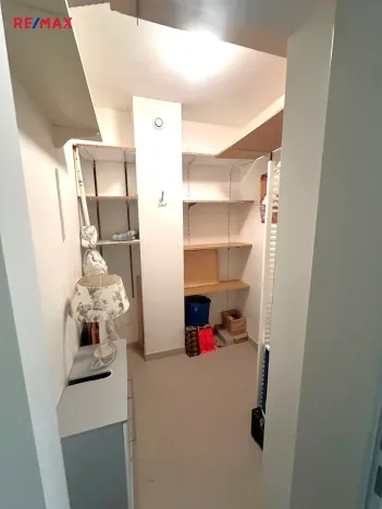 Pronájem bytu 3+kk, Klecany, V Honech, 58 m2