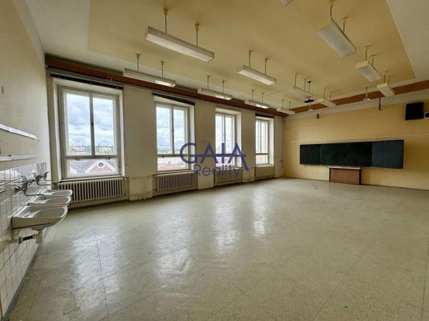 Prodej kanceláře, Kyjov, třída Komenského, 2396 m2