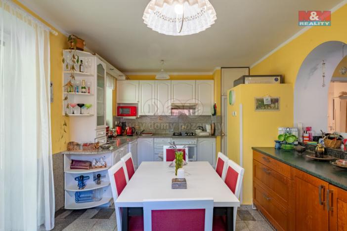 Prodej rodinného domu, Hajany, 285 m2