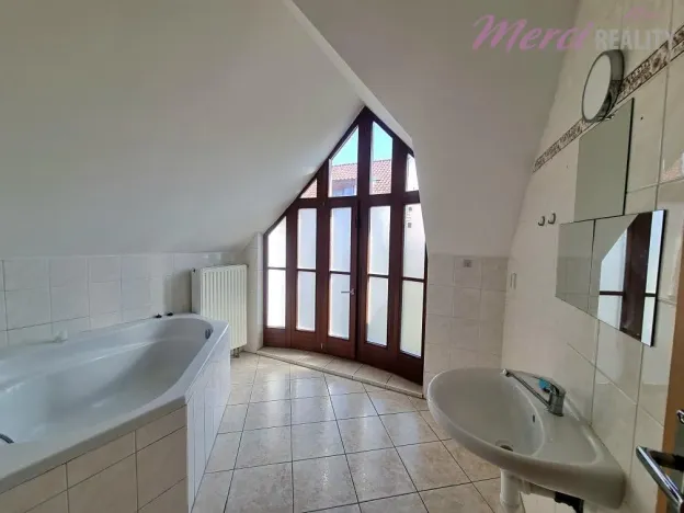 Pronájem bytu 2+kk, Uherské Hradiště, Hradební, 76 m2