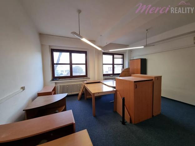 Pronájem kanceláře, Uherské Hradiště, Tř. Maršála Malinovského, 23 m2