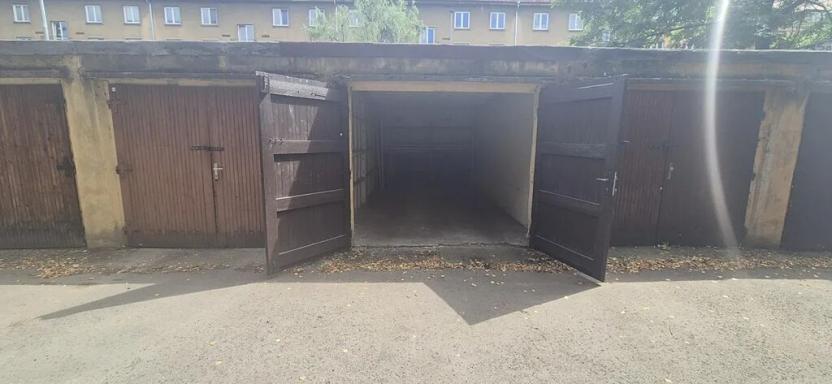 Pronájem garáže, Praha - Braník, Na Mlejnku, 15 m2
