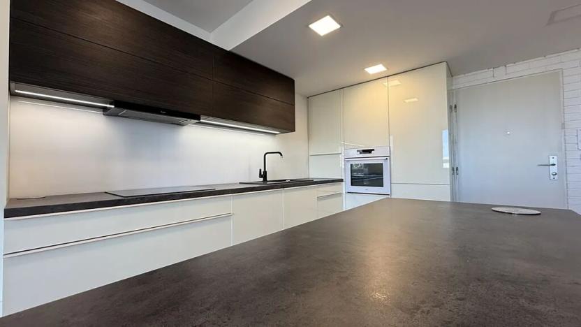 Prodej bytu 3+kk, Zlín, Osvoboditelů, 79 m2