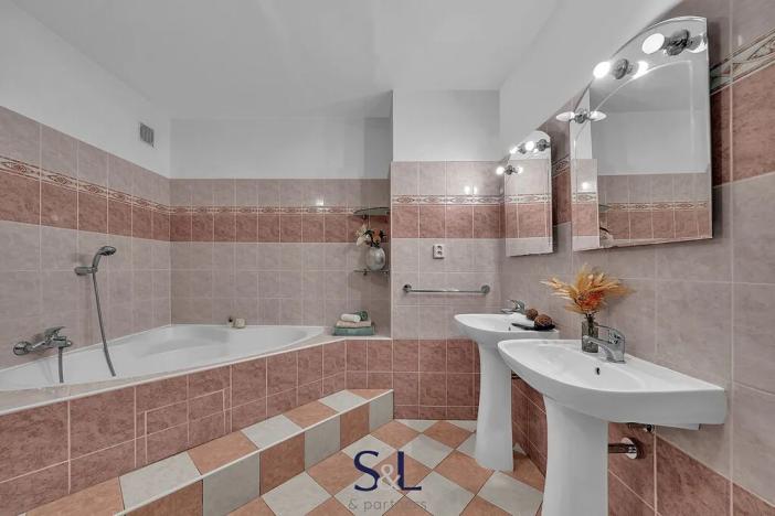 Prodej bytu 3+1, Praha - Břevnov, Sartoriova, 108 m2