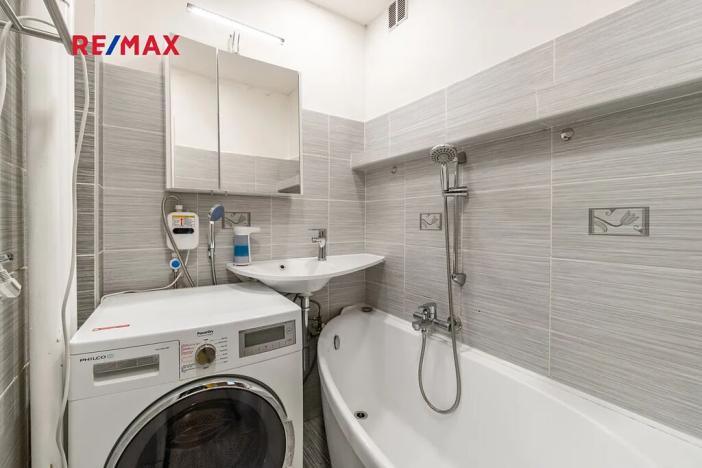 Prodej bytu 3+1, Praha - Břevnov, Pod Královkou, 65 m2