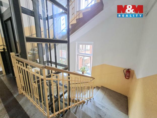 Pronájem bytu 4+1, Karlovy Vary, Varšavská, 105 m2