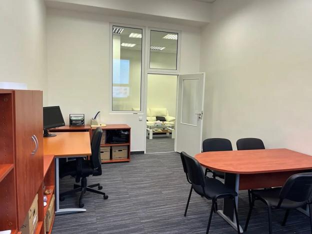 Pronájem kanceláře, Praha - Holešovice, Jankovcova, 68 m2