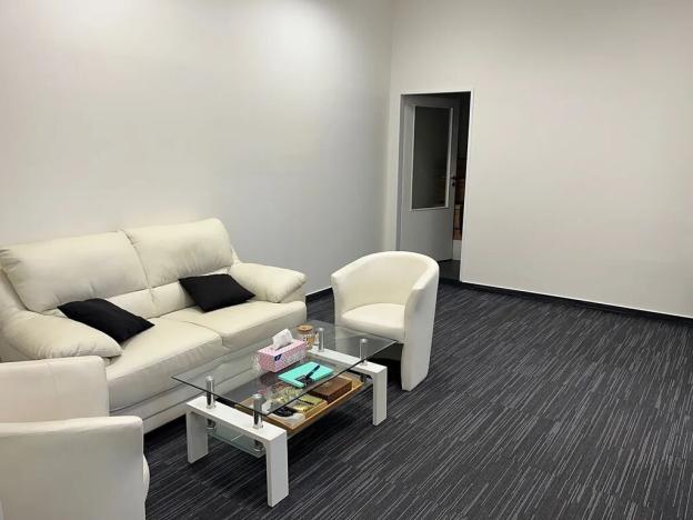 Pronájem kanceláře, Praha - Holešovice, Jankovcova, 68 m2