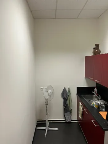 Pronájem kanceláře, Praha - Holešovice, Jankovcova, 68 m2