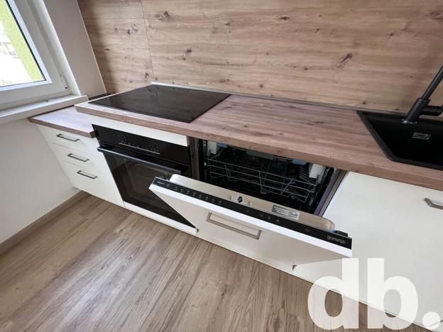 Prodej bytu 2+kk, Karlovy Vary, Pražská silnice, 60 m2