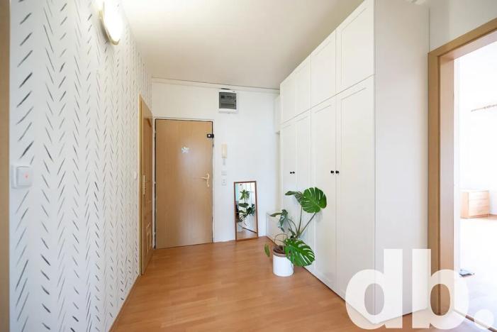 Pronájem bytu 4+1, Karlovy Vary, Česká, 84 m2