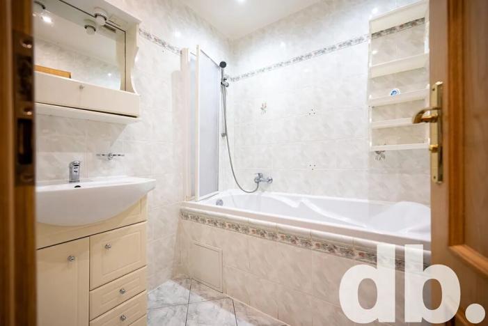 Pronájem bytu 4+1, Karlovy Vary, Česká, 84 m2