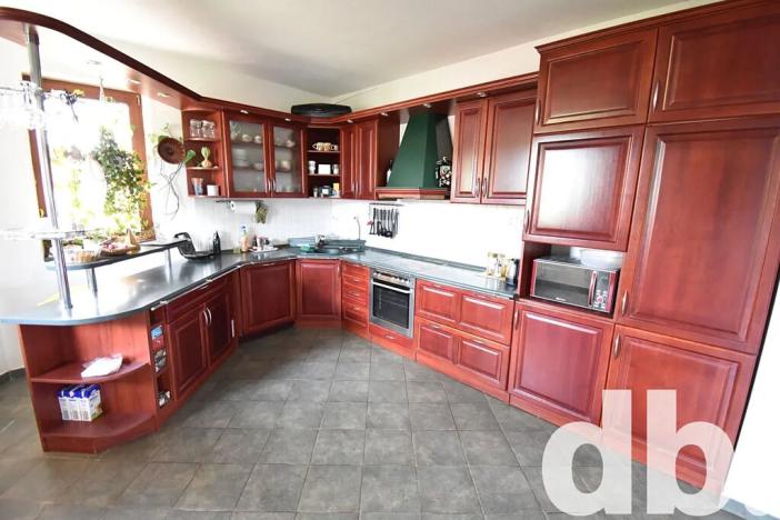 Prodej rodinného domu, Sadov, 366 m2