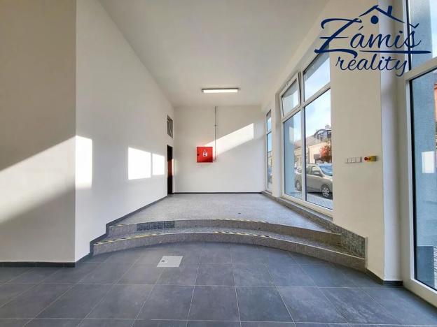 Pronájem obchodního prostoru, Kladno, Tyršova, 260 m2