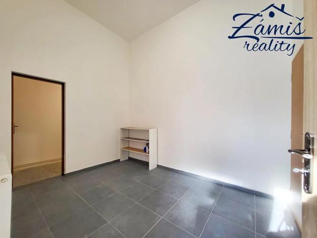 Pronájem obchodního prostoru, Kladno, Tyršova, 260 m2