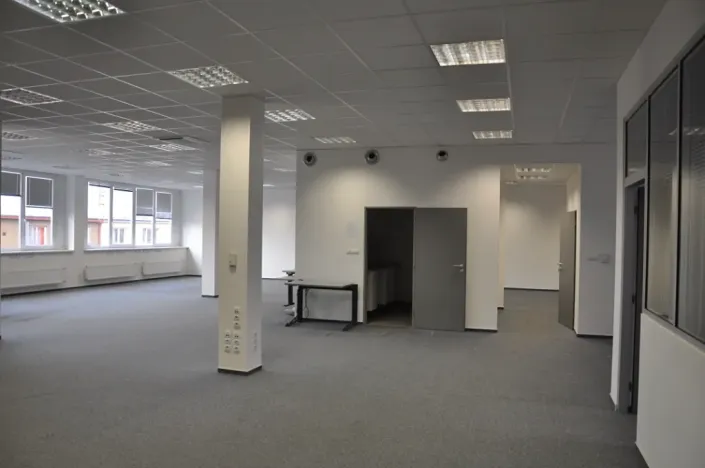 Pronájem kanceláře, Praha - Libeň, Lihovarská, 368 m2