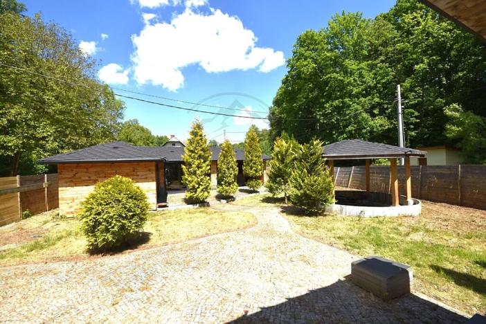 Prodej rodinného domu, Mikulovice, 380 m2