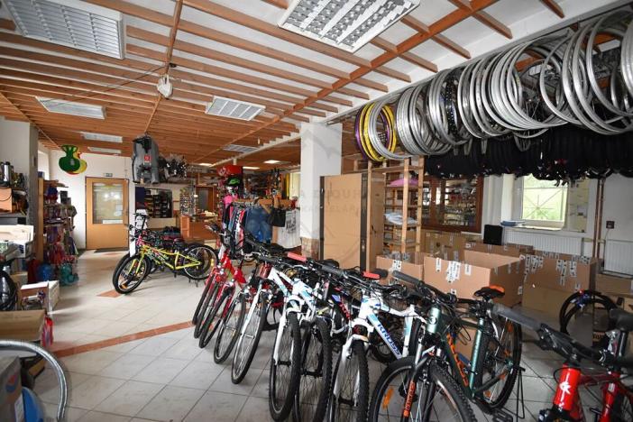 Pronájem obchodního prostoru, Mikulovice, 179 m2