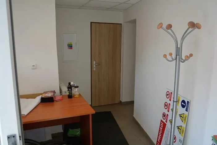 Prodej kanceláře, Kouty, 440 m2