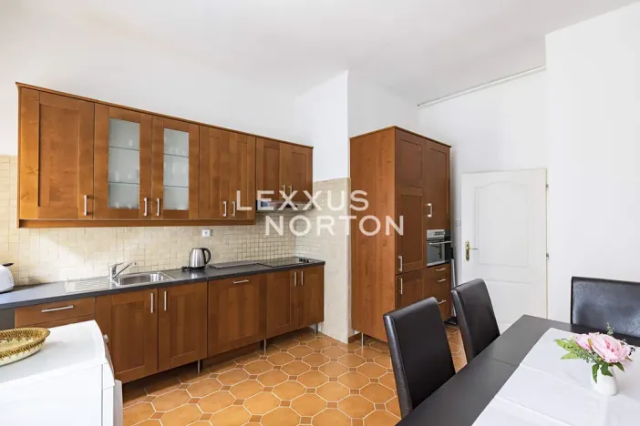 Pronájem bytu 4+1, Praha - Nové Město, Biskupská, 132 m2