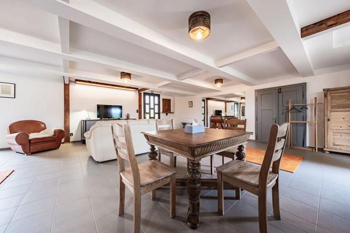 Prodej komerční nemovitosti, Úhlejov, 182 m2