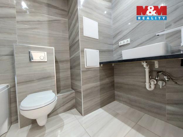 Prodej bytu 4+1, Klášterec nad Ohří, Družstevní, 85 m2