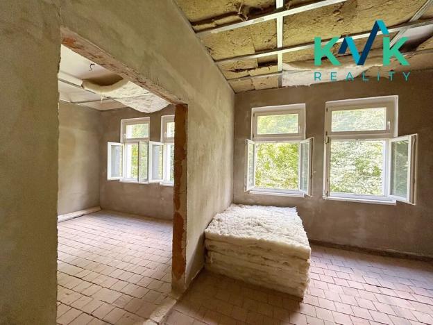 Prodej bytu 4+1, Karlovy Vary, Sadová, 154 m2