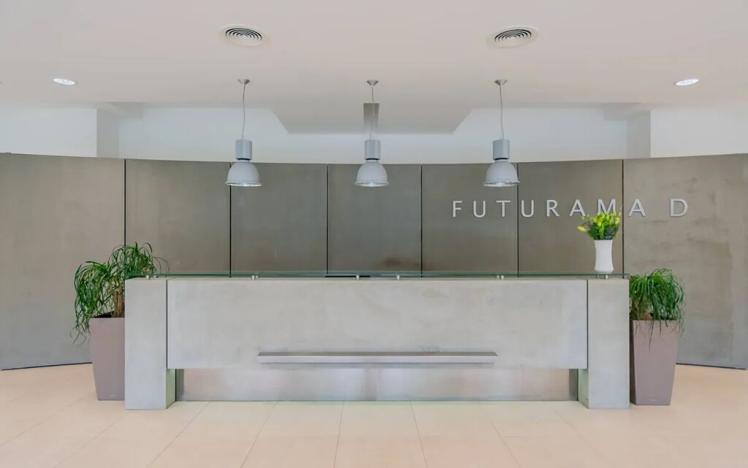 Pronájem kanceláře, Praha - Karlín, Sokolovská, 1400 m2