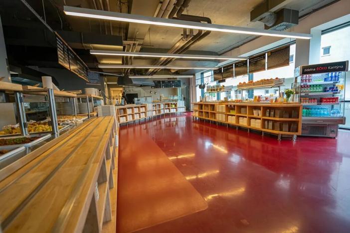 Pronájem kanceláře, Praha - Karlín, Sokolovská, 1400 m2