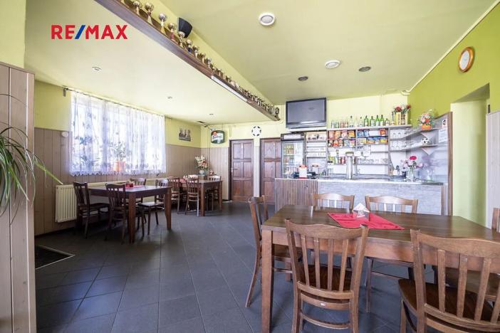 Prodej obchodního prostoru, Čelákovice, Na Hrázi, 650 m2