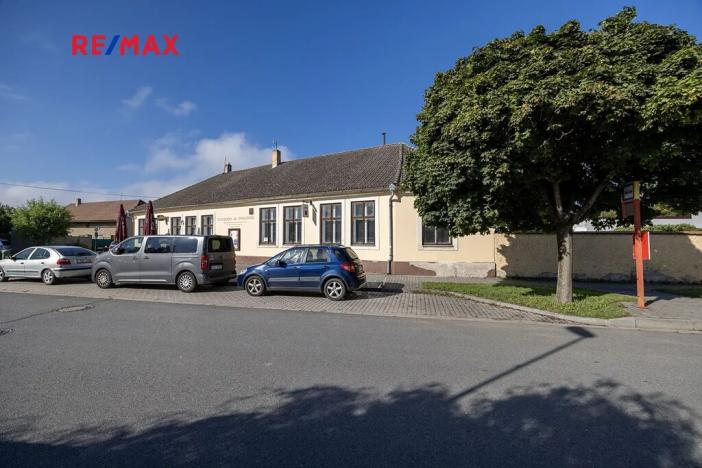 Prodej obchodního prostoru, Čelákovice, Na Hrázi, 650 m2